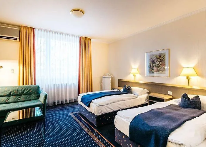 Consul Retro Hotel 3*