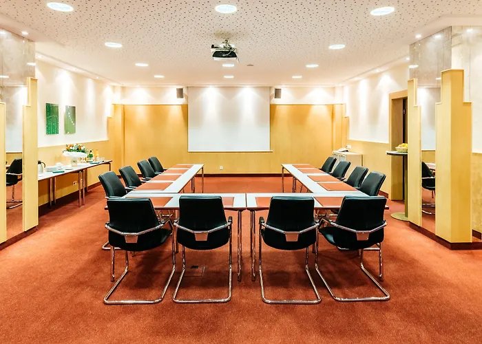 Hotel Consul Retro 3*