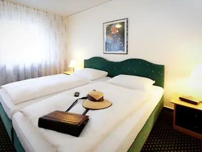 Consul Retro Hotel 3*
